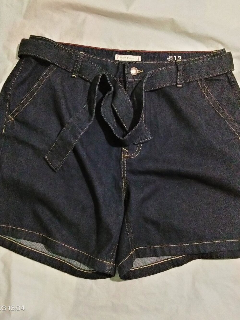 Tommy Hilfiger Women's High Rise 6" Rigid Denim Shorts Dark Rinse Wash Belted 12